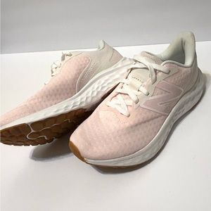 NEW BALANCE Women’s Running Shoe